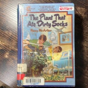 Teen/tween/ young adult books. Good condition.